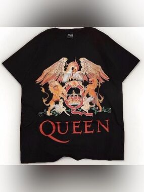 Queen T- Shirt Medium Rock Band Lion Crest Crown Black Freddy Back Print 80s